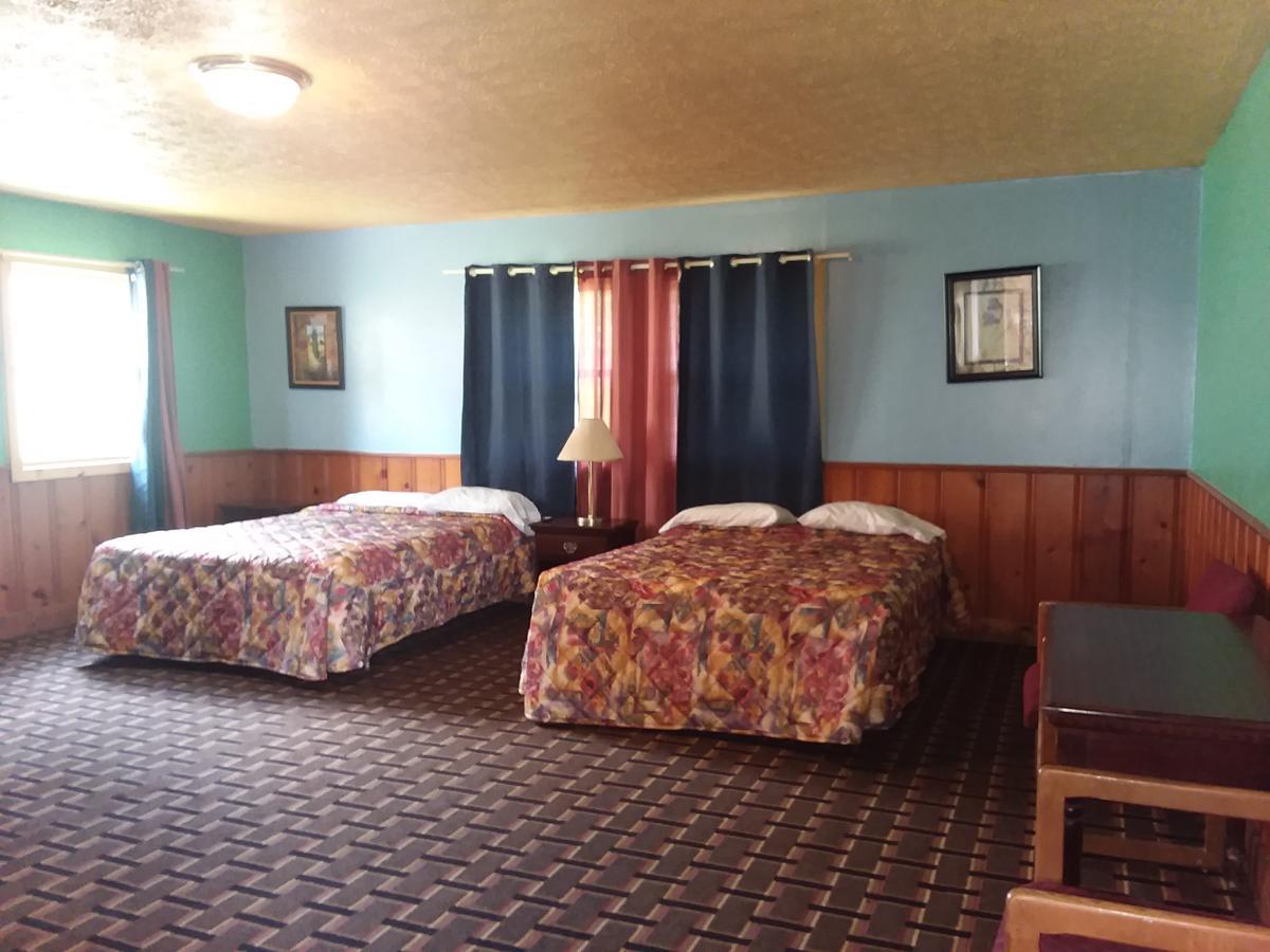 Scenic River Inn Motel Вортбург Екстер'єр фото